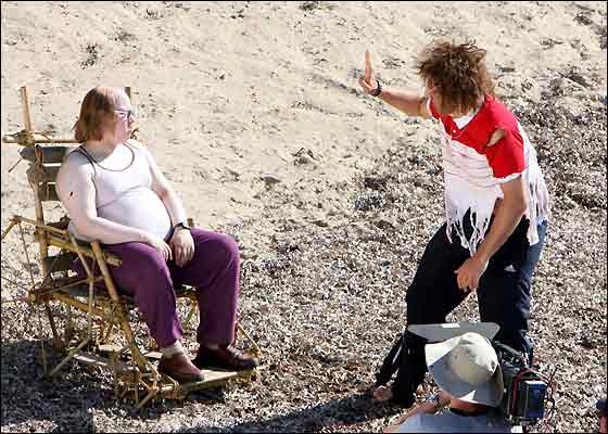 comedy-littlebritain-beach04.jpg